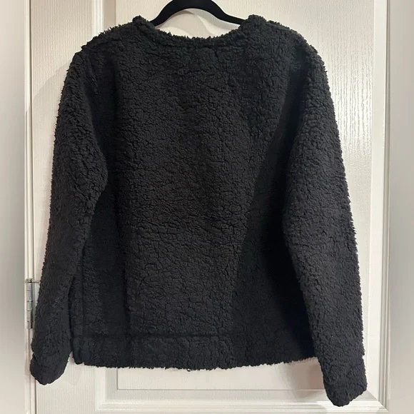 Festive Sweater - Picture 2 of 4